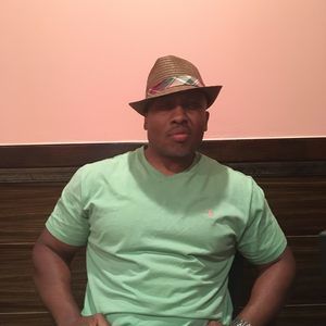 Meet your Posher, Travis